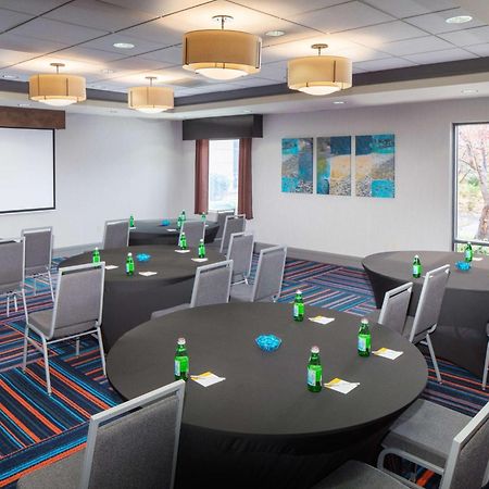 Hampton Inn By Hilton Garden City Long Island Bagian luar foto