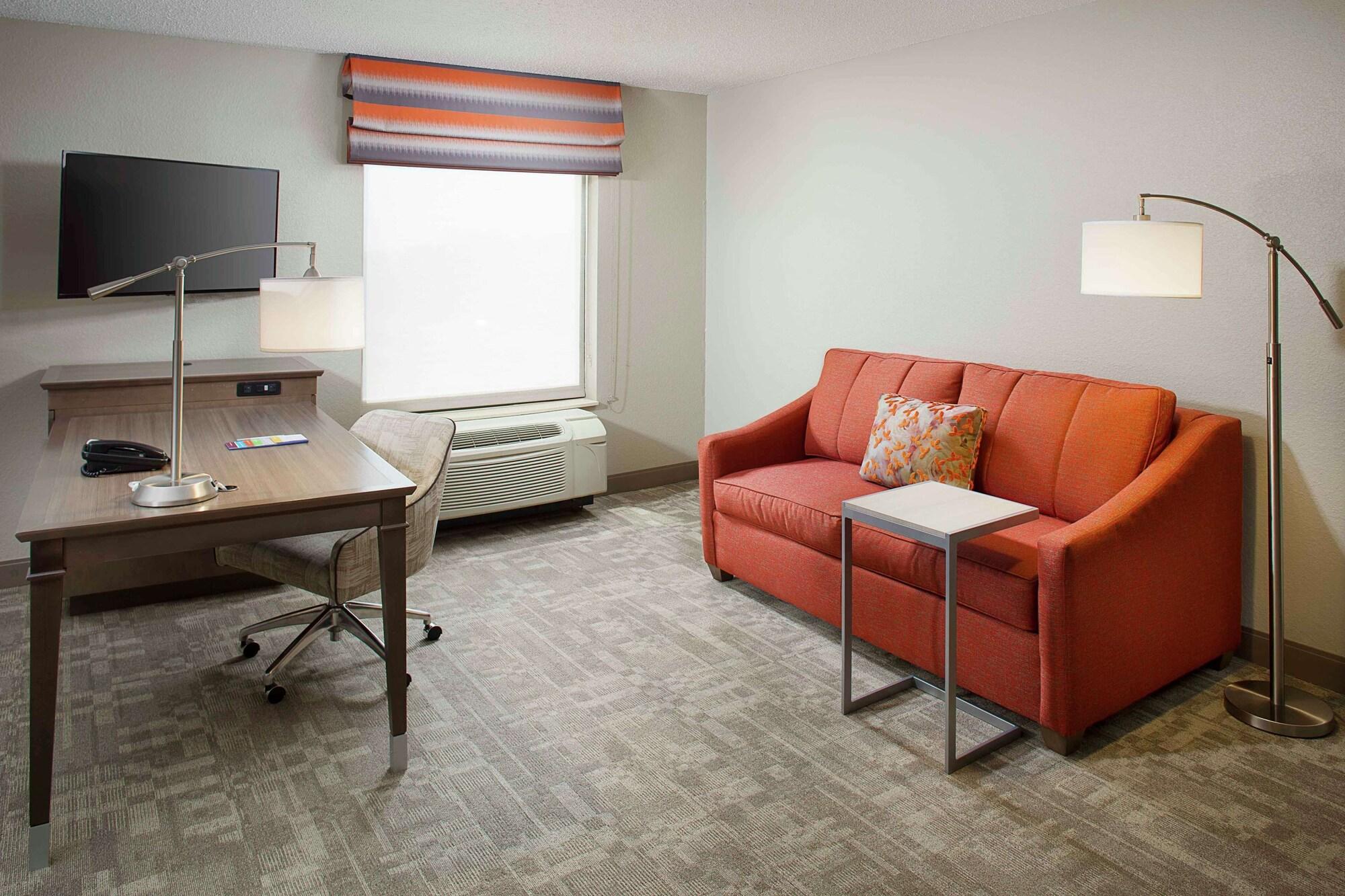 Hampton Inn By Hilton Garden City Long Island Bagian luar foto