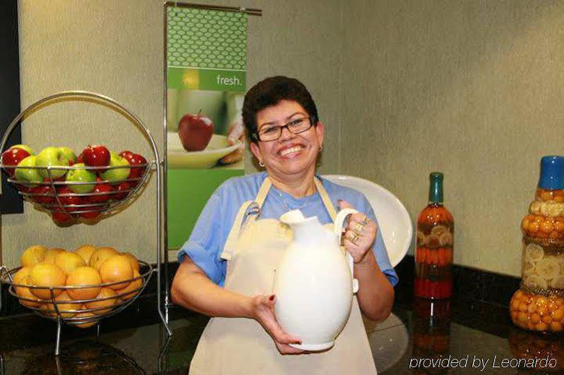 Hampton Inn By Hilton Garden City Long Island Restoran foto